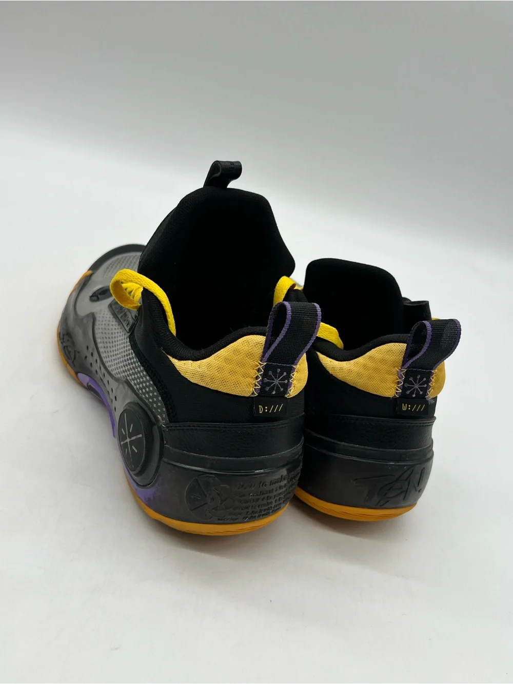 Li-Ning Way of Wade Wow 10 Low 9.5 US Dlo Deangelo Russell Lakers Away Shoes.